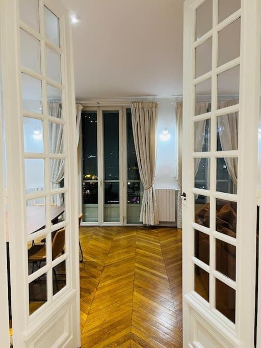 파리 Au Pied De La Tour Eiffel 아파트 외부 사진